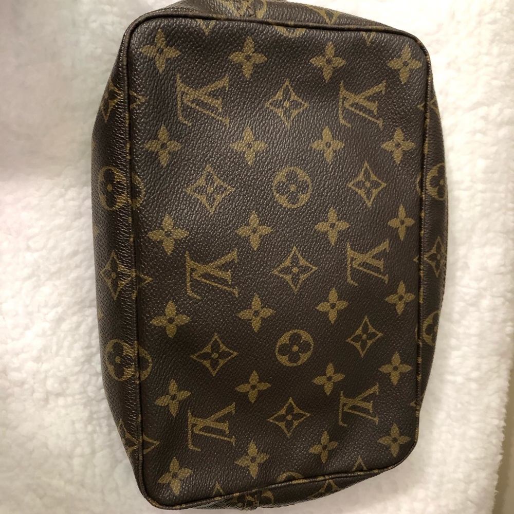 Louis Vuitton trousee 23